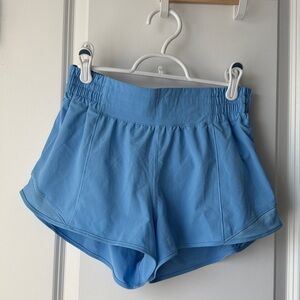 Lululemon Hotty Hot High-Rise Lined Short 2.5"